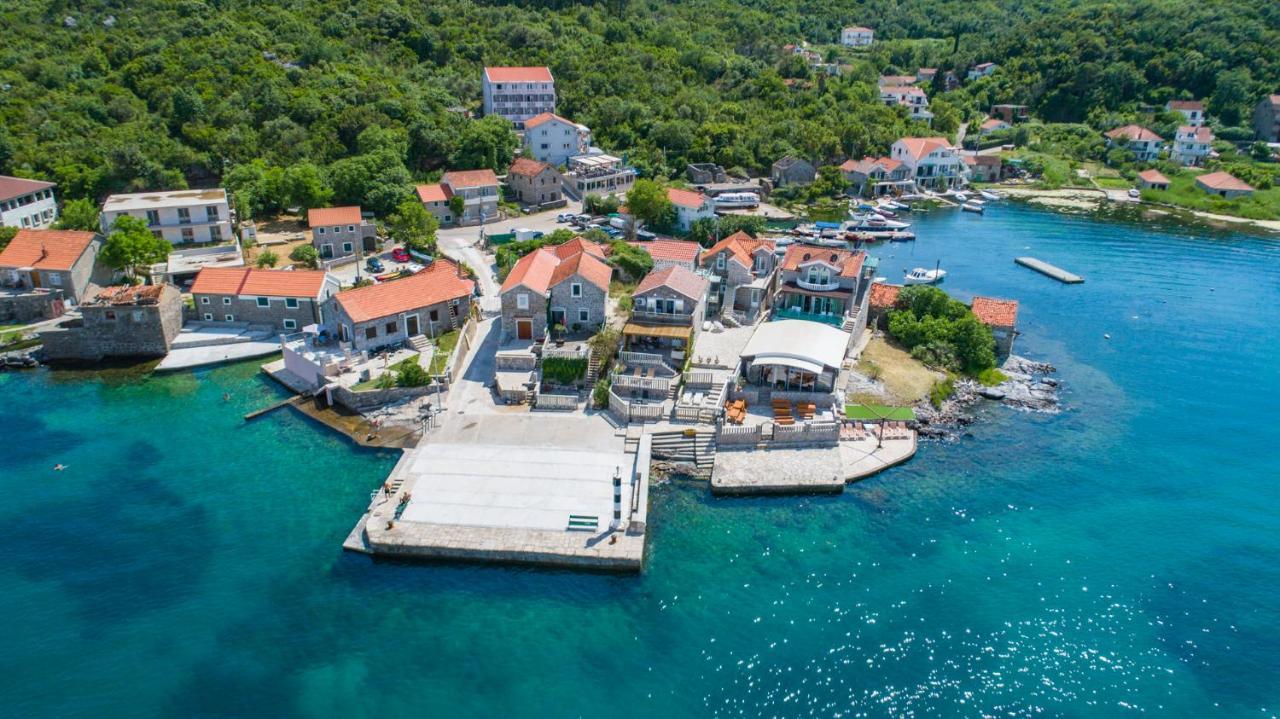 Family House Bjelila Tivat Exterior foto