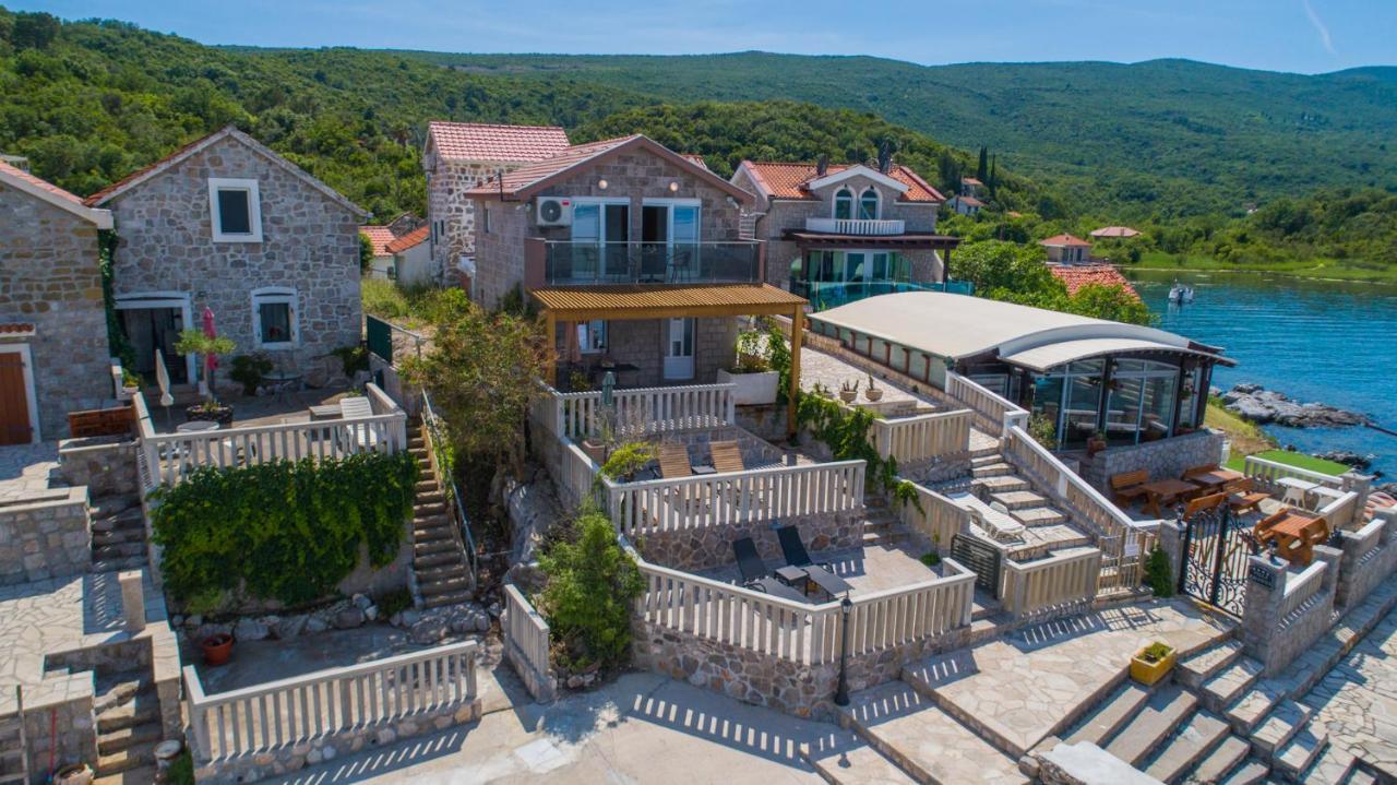 Family House Bjelila Tivat Exterior foto