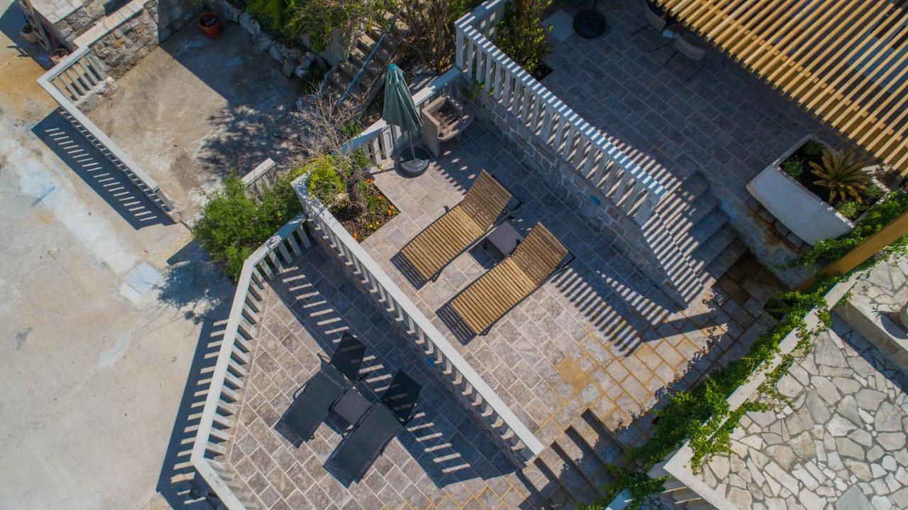 Family House Bjelila Tivat Exterior foto