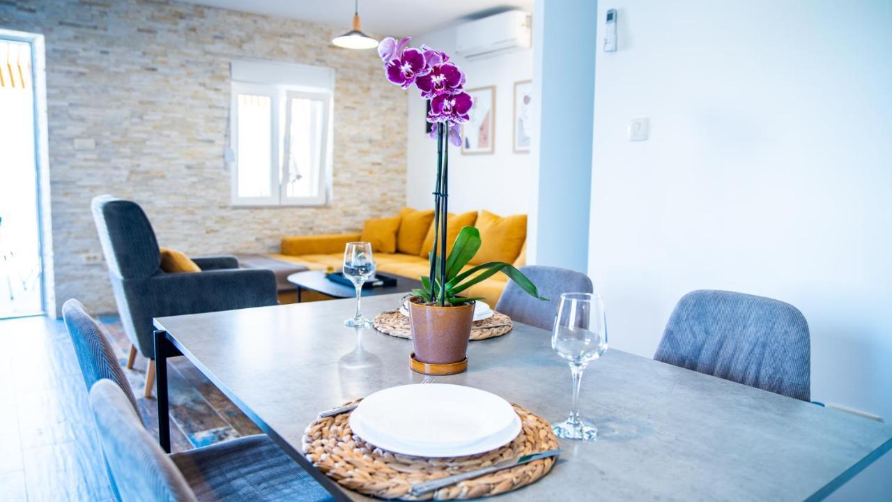 Family House Bjelila Tivat Exterior foto