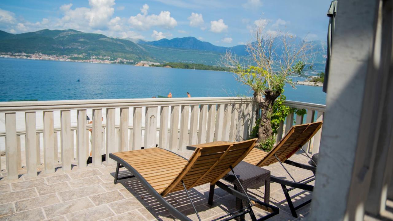 Family House Bjelila Tivat Exterior foto