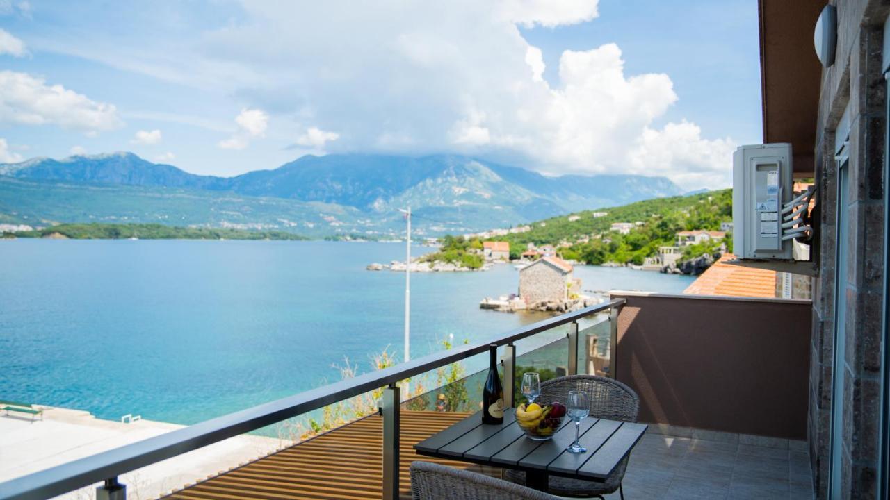 Family House Bjelila Tivat Exterior foto