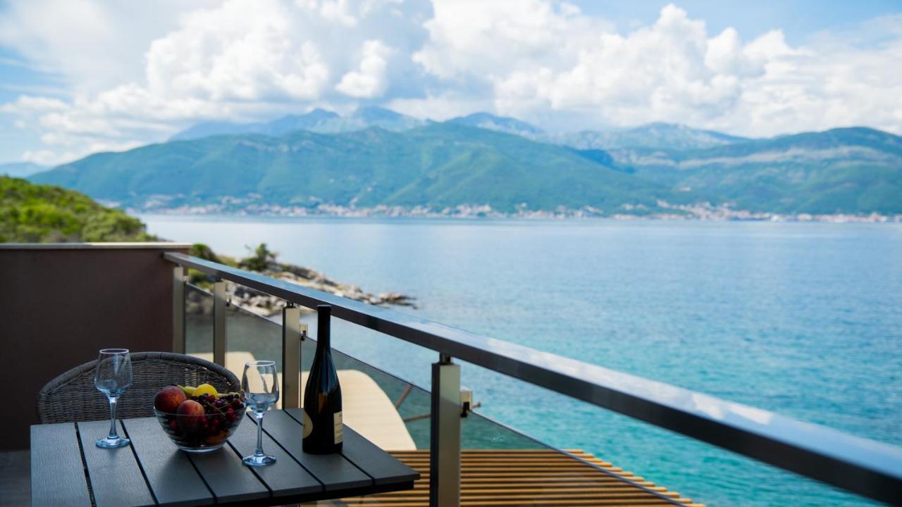 Family House Bjelila Tivat Exterior foto
